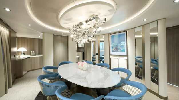 Обеденная зона в каюте Owner`s residence