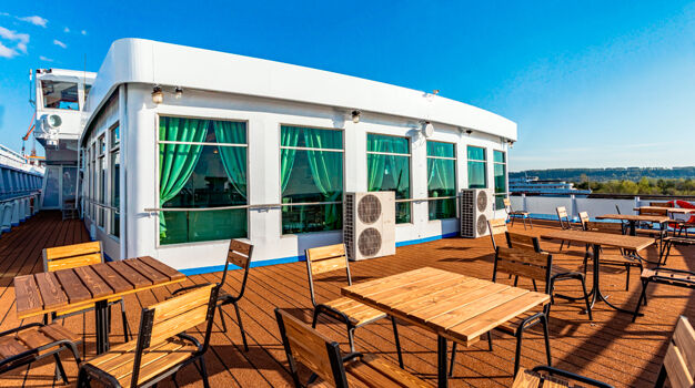 Носовая часть шлюпочной палубы