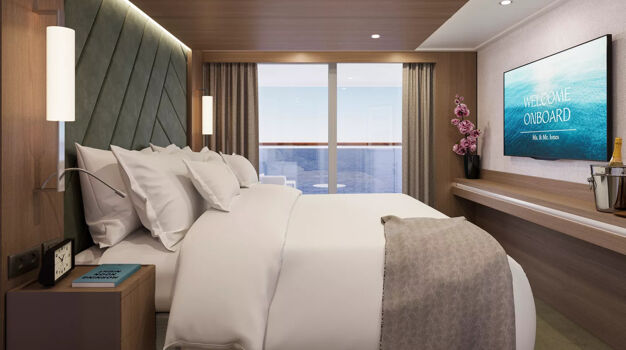 Спальня в каюте Grandd Penthouse with whirpool