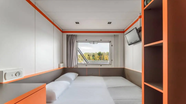 Каюта Двухместная с двуспальной кроватью