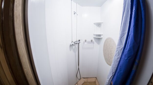 Общая душевая