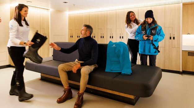 Зона подготовки к экскурсиям Base Camp