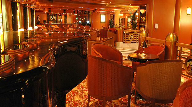 Лаунж Crooners Lounge & Bar