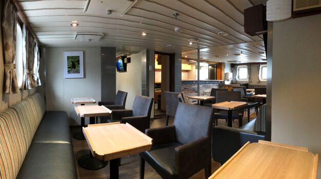 Бар, Библиотека