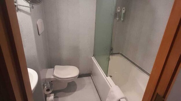 Ванная комната в каюте на нижней палубе