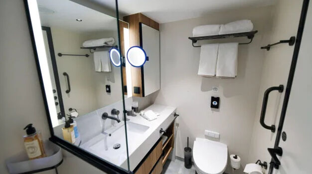 Ванная комната в каюте Люкс