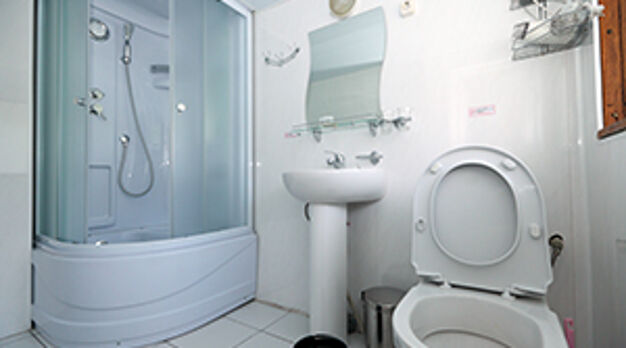 Санузел в каюте Люкс Плюс