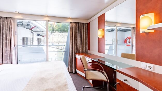 Каюта с французским балконом