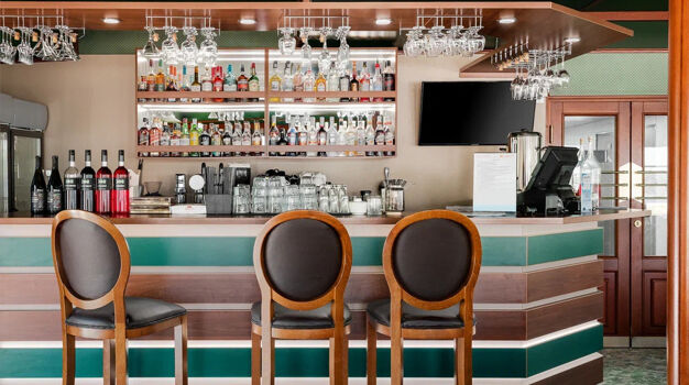 Панорамный бар "Хэмингуэй"