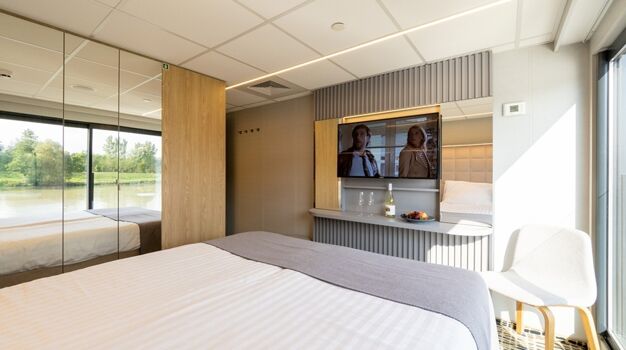 Каюта с французским балконом