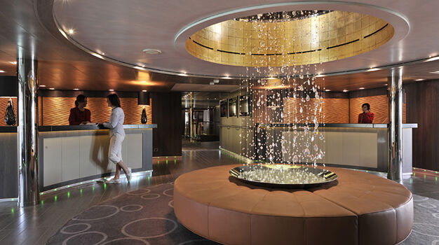 Лобби лайнера