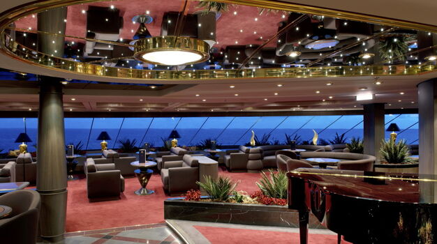 Яхт-клуб (Top Sail Lounge - MSC Yacht Club) 