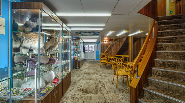 Вестибюль на средней палубе