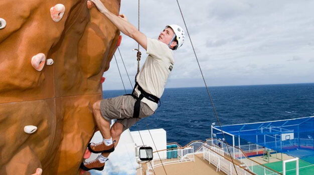 Скалодром (Rock Climbing Wall)