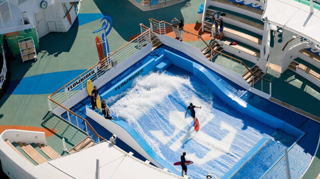 Симулятор серфинга Flowrider