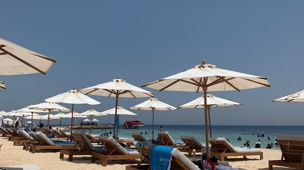 Пляж на частном острове круизной компании Aroya в Красном море