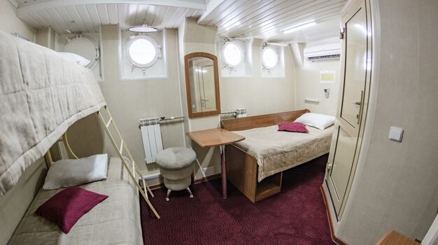 Трехместная каюта