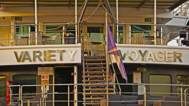 Мега-яхта Variety Voyager