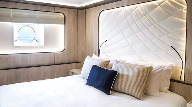 Каюта с иллюминатором Mistral Stateroom