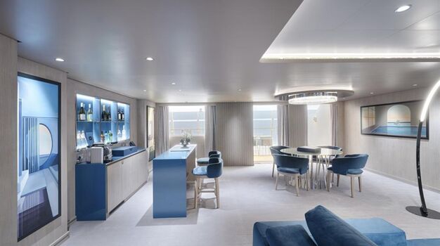 Гостиная в каюте Owner`s suite