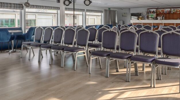 Конференц-зал и бар