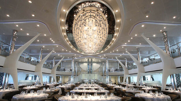 Основной ресторан Opus Dining Room