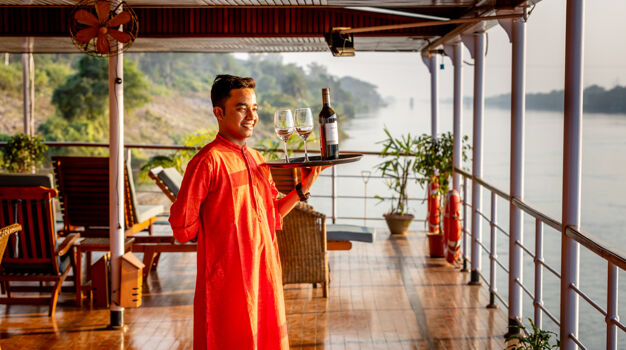 Бар на открытой палубе