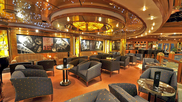 Бар Crooners Lounge Bar