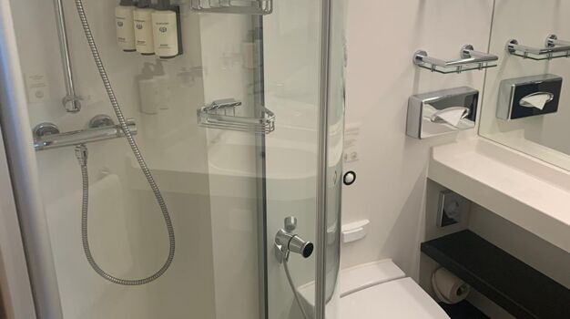 Ванная комната в каюте