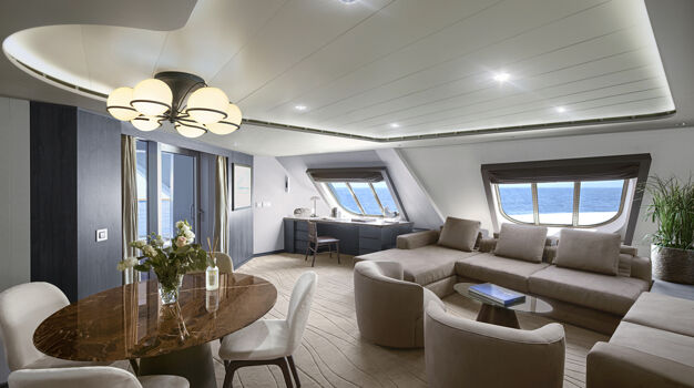 Гостиная в каюте Retreat Residence (RR)