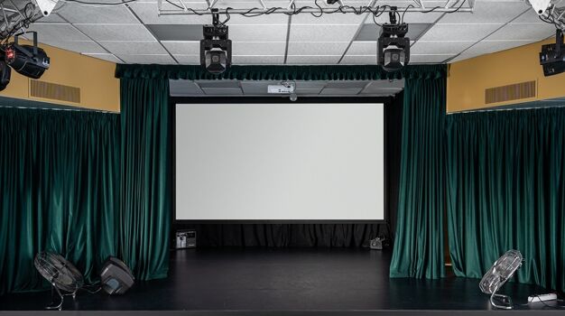 Концертный зал