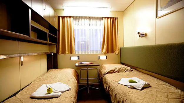 Двухместная каюта с окном