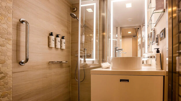 Ванная комната в каюте