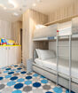 Детская спальня в Двухуровневой каюте Ultimate Family Suite