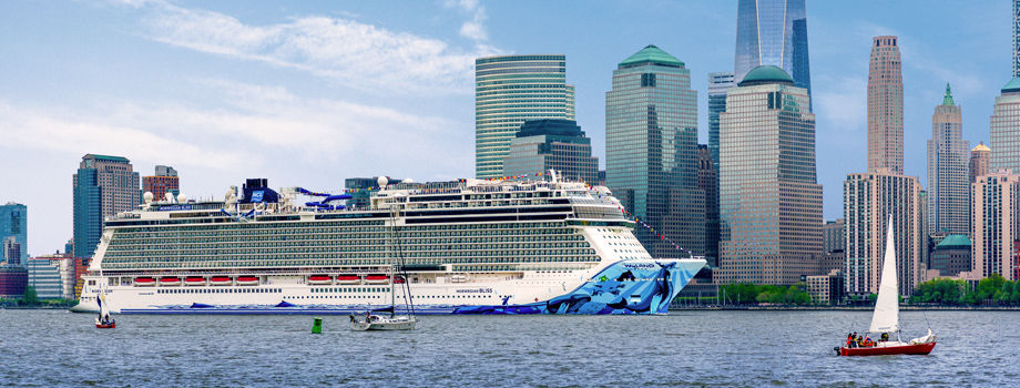 Лайнер Norwegian Bliss