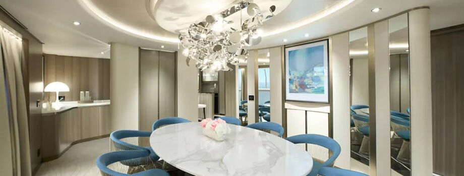 Обеденная зона в каюте Owner`s residence