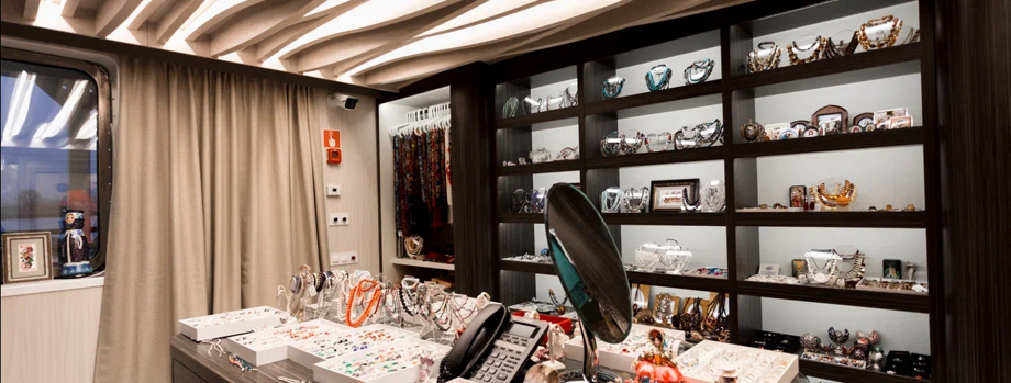 Сувенирный магазин