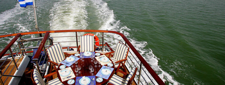 Ресторан на верхней палубе