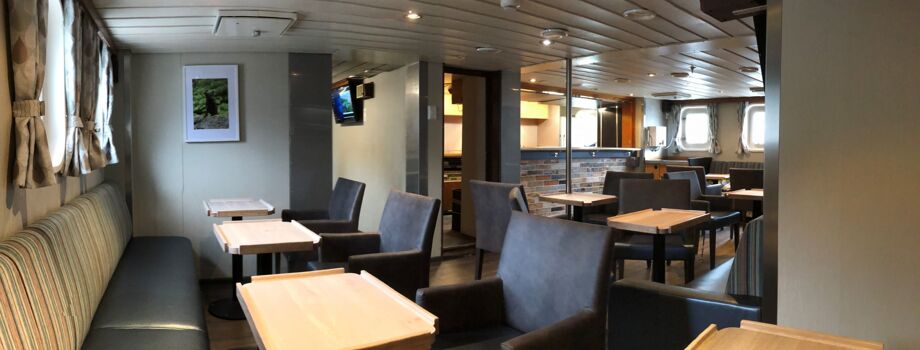 Бар, Библиотека