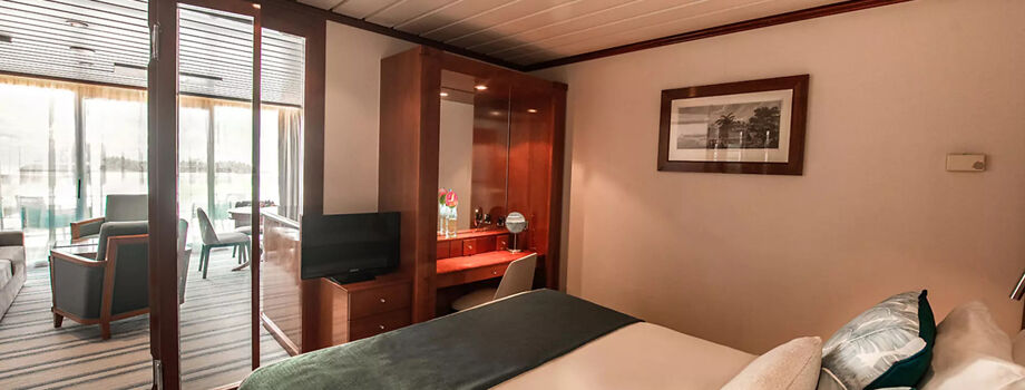 Спальня в каюте Owner`s Suite