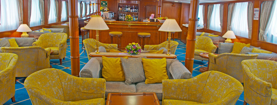 Лаундж и бар