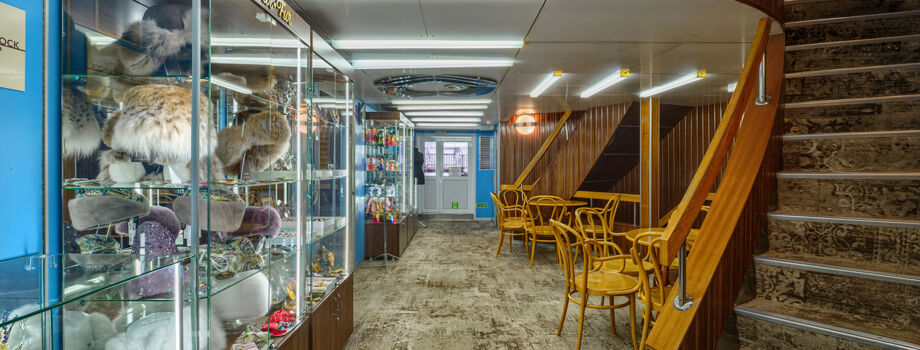 Вестибюль на средней палубе