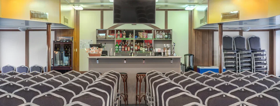 Конференц-зал и бар "Ладога"