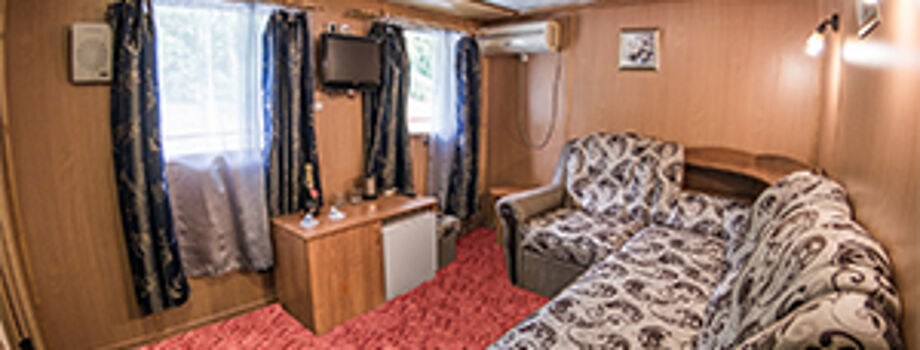 Гостиная в каюте Люкс Плюс