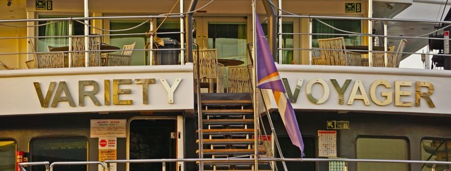 Мега-яхта Variety Voyager