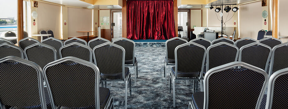 Конференц-зал и бар "Ладога"