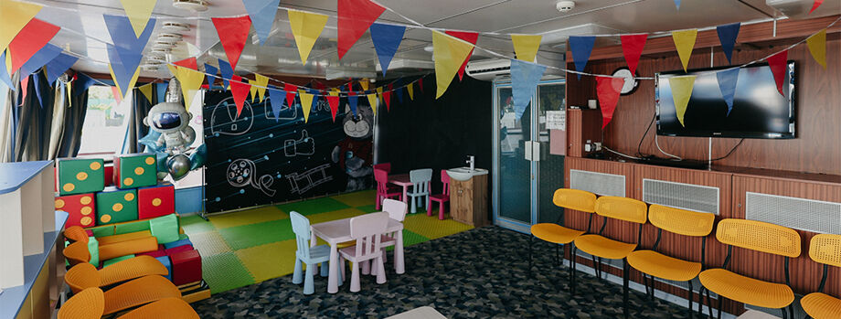 Детский клуб на средней палубе