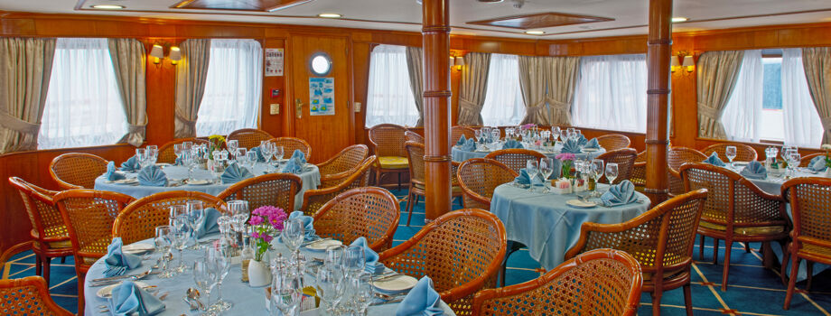 Ресторан на верхней палубе