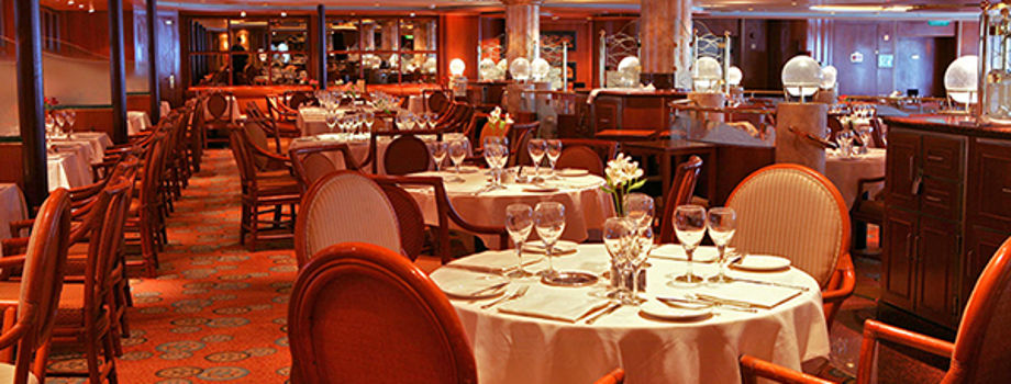 Основной ресторан Pacific Moon Dining Room