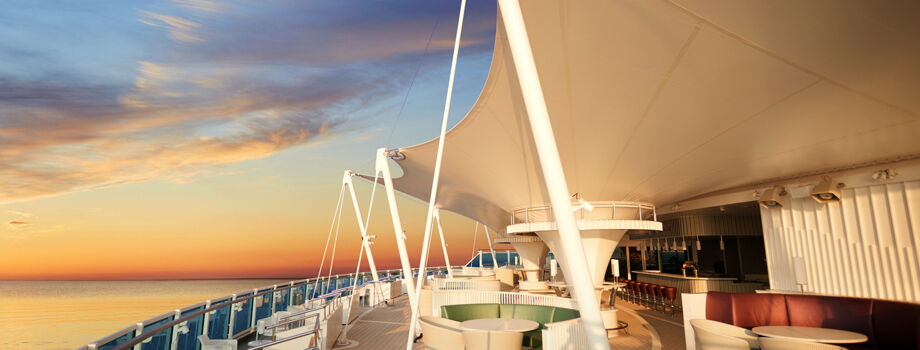 Бар на палубе Ocean View Bar